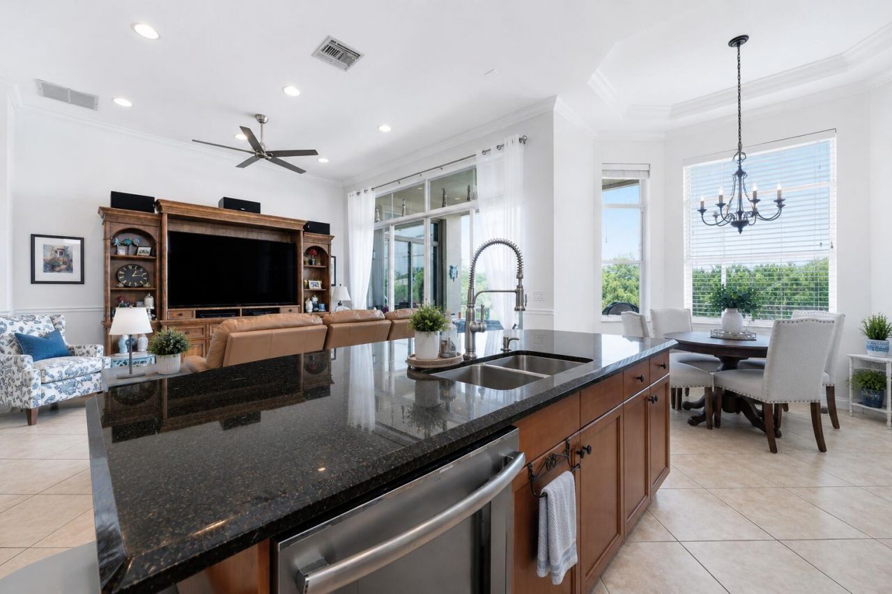 9857 Via Grande W, Wellington, FL 33411 Photo