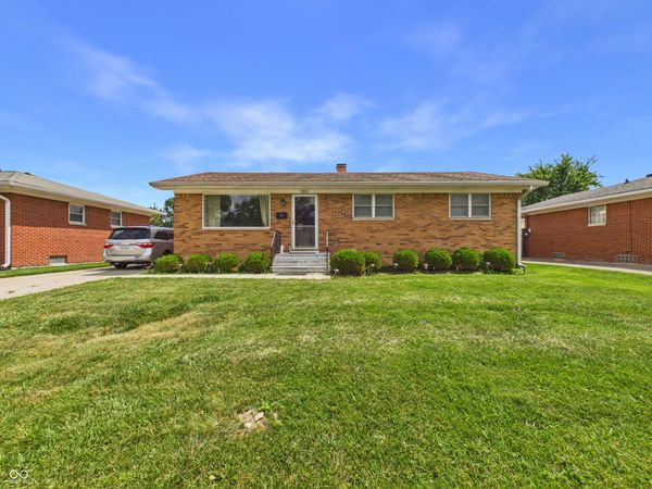 5551 Meadowood Drive, Indianapolis, IN 46224