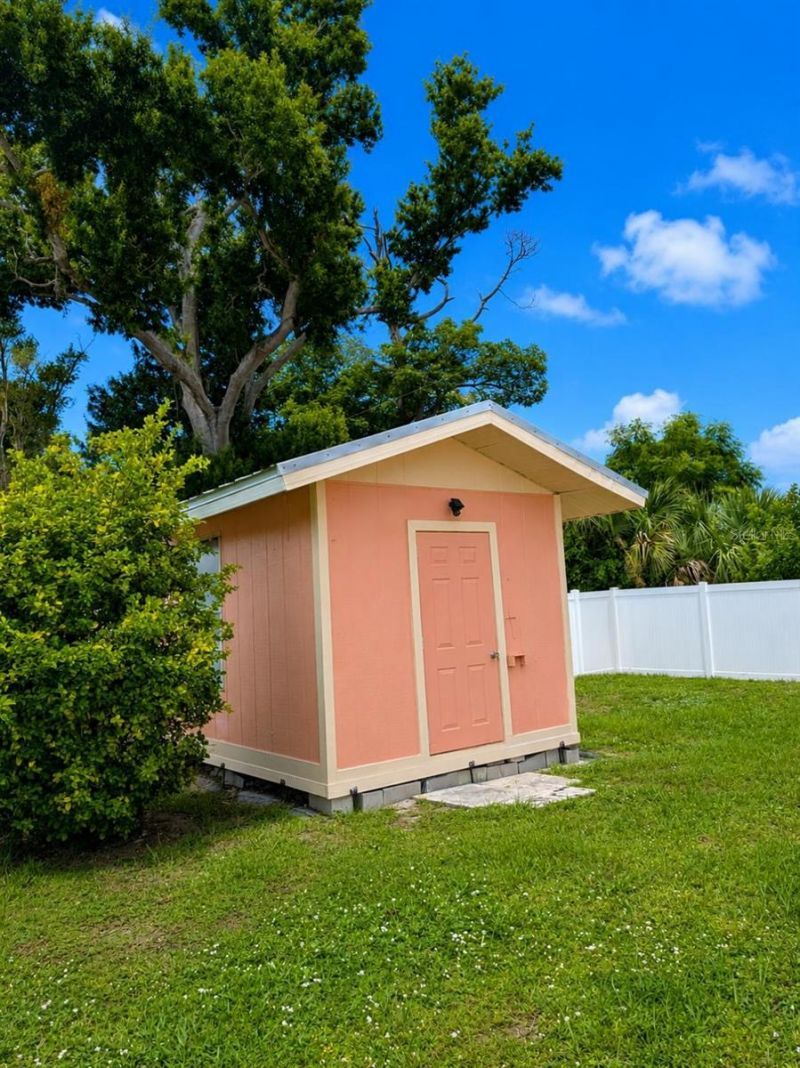 733 Laurel Avenue , Venice, FL 34285 Photo