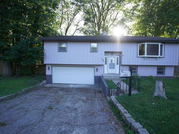 1501 N FREUND Avenue , McHenry, IL 60050