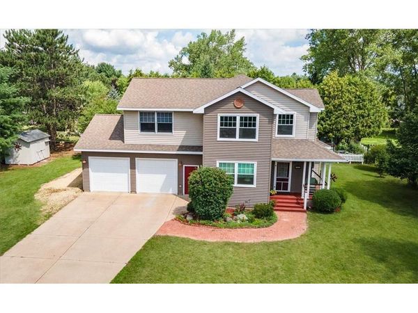 1015 Prairie Circle, Menomonie, WI 54751