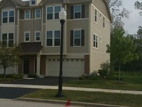 3469 Bradbury Circle , Aurora, IL 60504