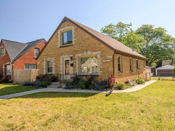 5122 N 65th STREET, Milwaukee, WI 53218