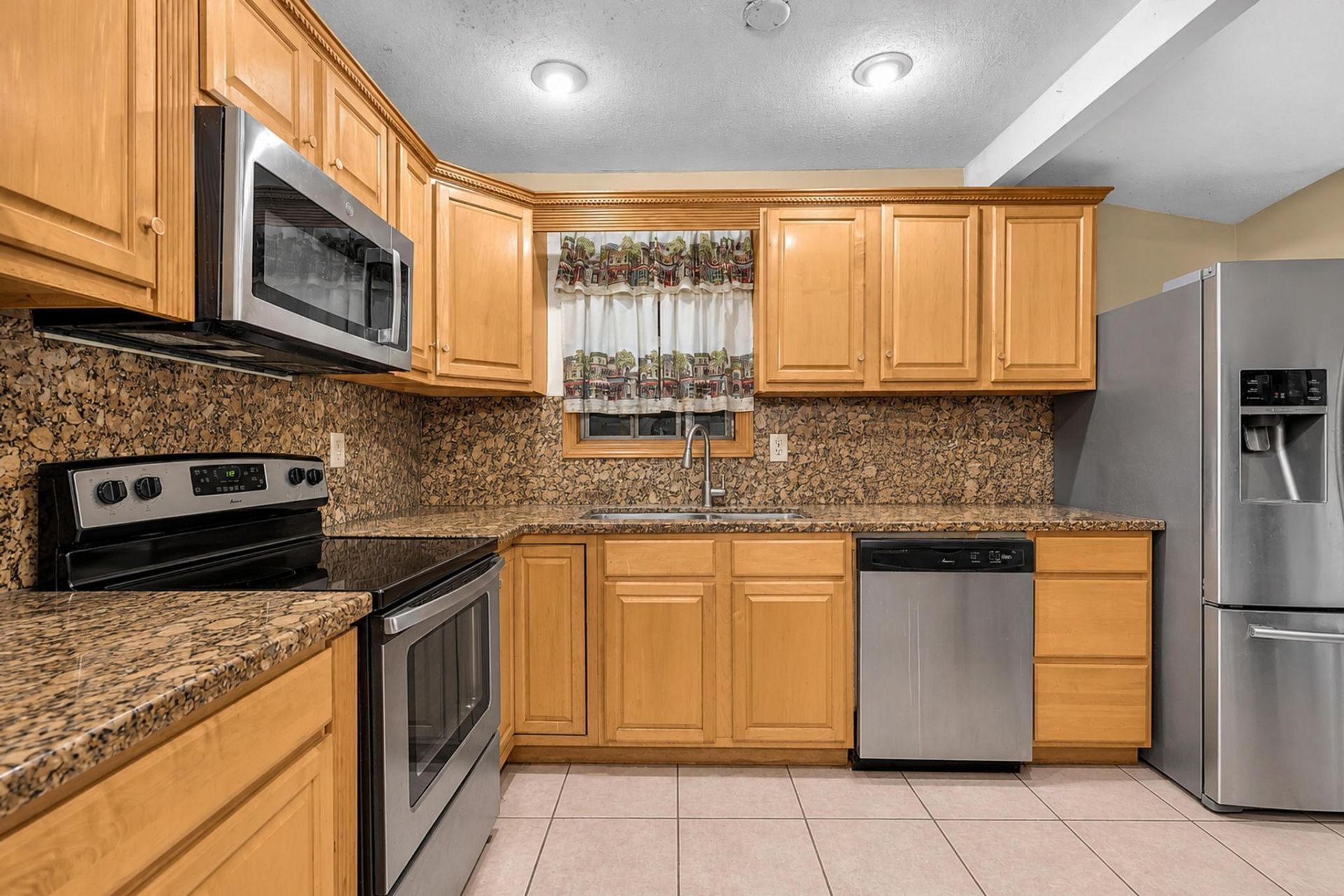 2131 Acapulco Drive, Miramar, FL 33023 Photo