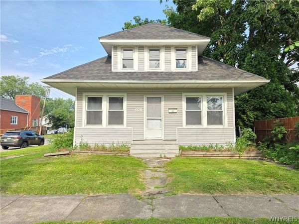 651 Pasadena Avenue, Niagara Falls, NY 14304