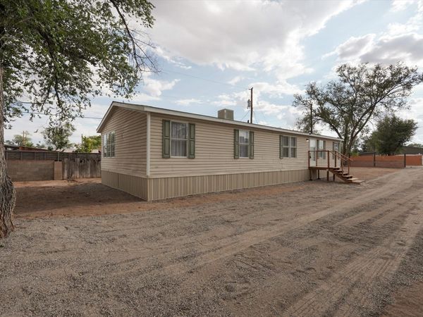 2106 Perry Road SW, Albuquerque, NM 87105