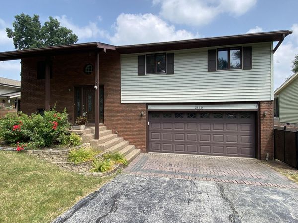 2169 Green Valley Drive , Crown Point, IN 46307
