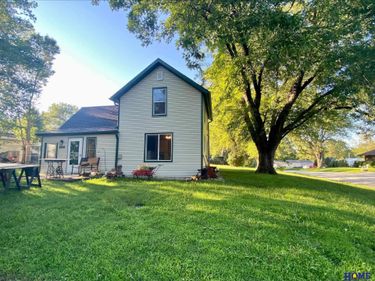 200 W 6th Street, Palmyra, NE 68418