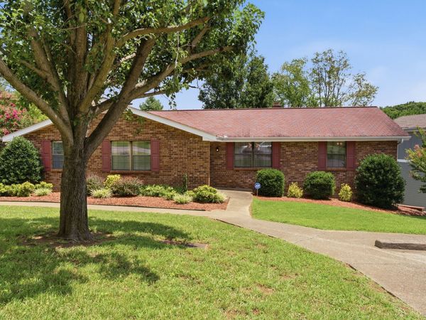 4778 A B Trenton Dr, Hermitage, TN 37076