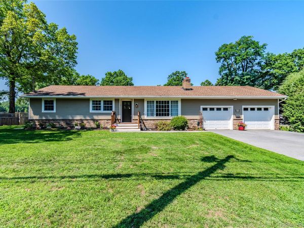 19 Closs Drive, Rhinebeck, NY 12572