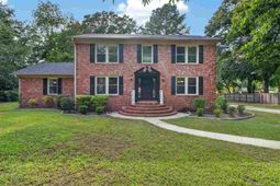 1092 Greenview Dr photo 4