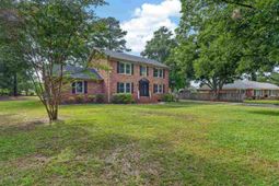 1092 Greenview Dr photo 4