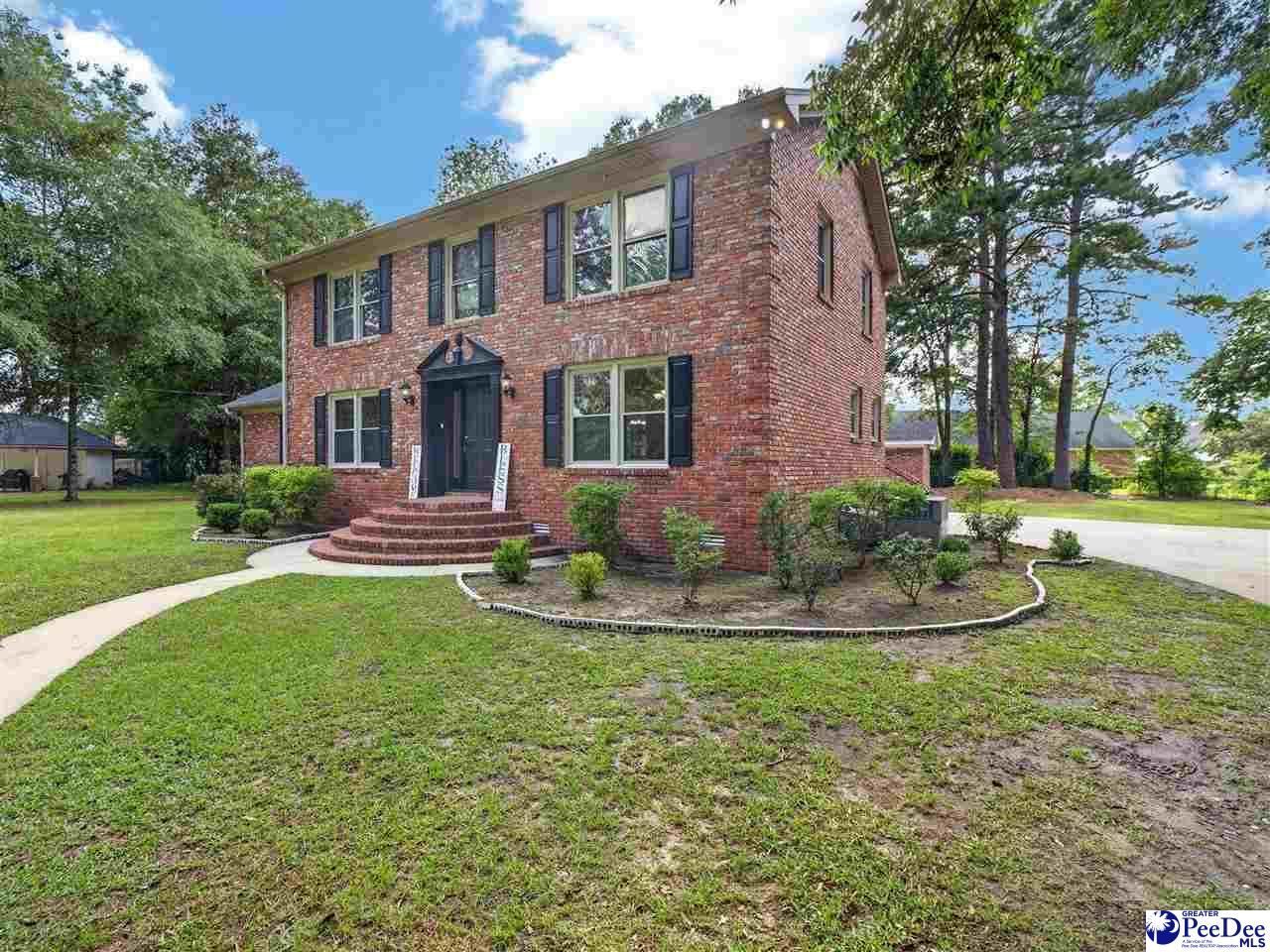 1092 Greenview Dr Photo 7