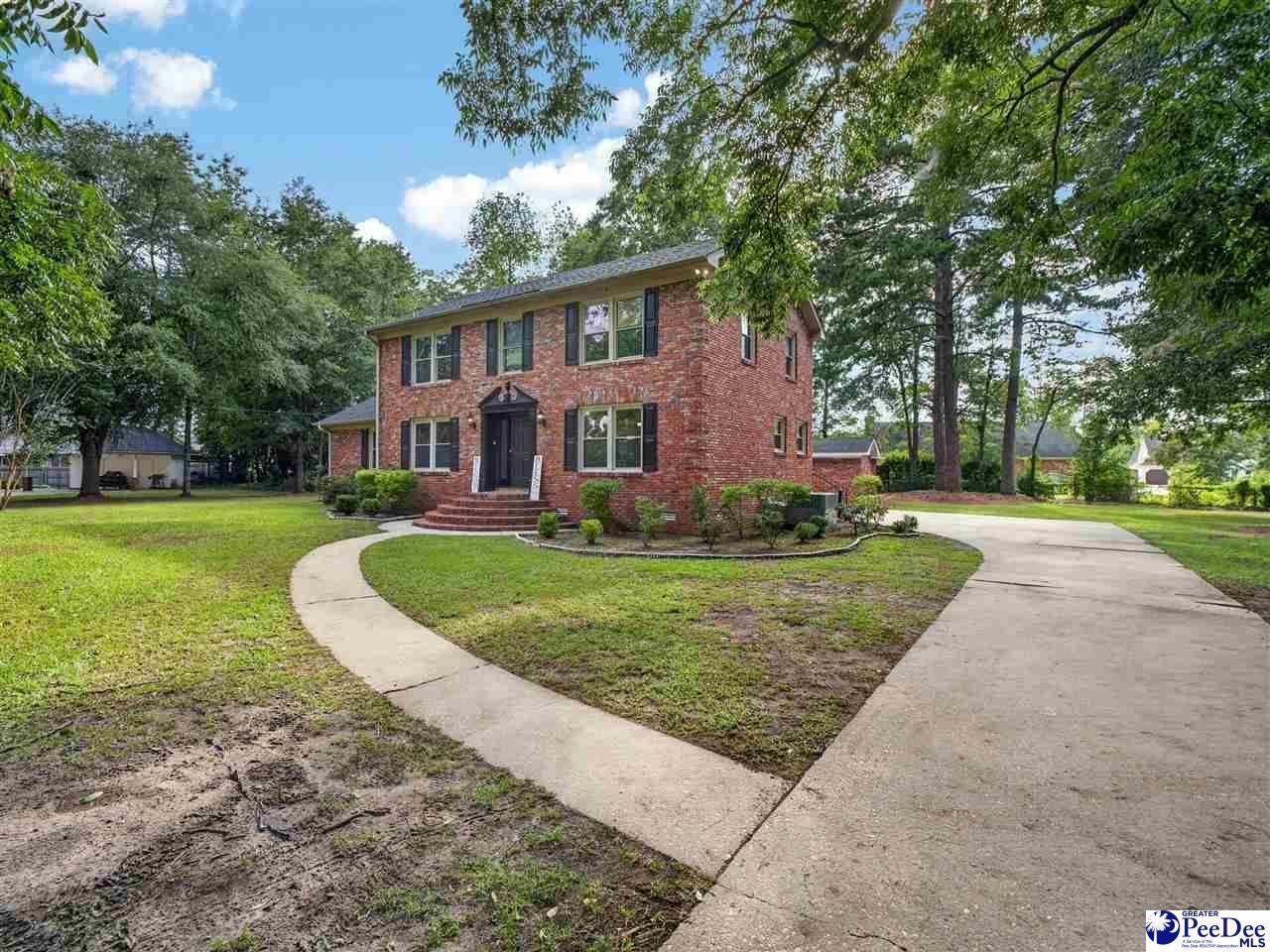 1092 Greenview Dr Photo 8