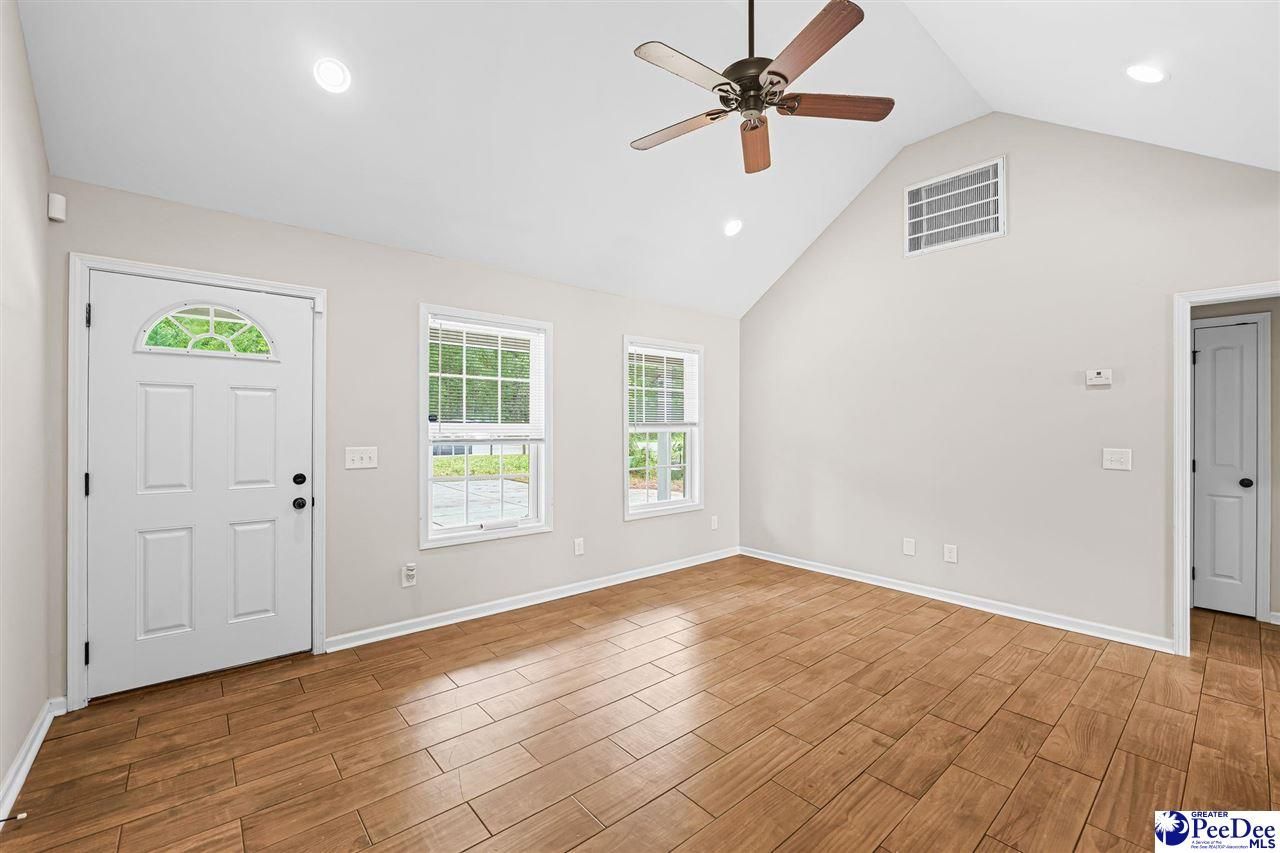 297 Green Acres Road Photo 4