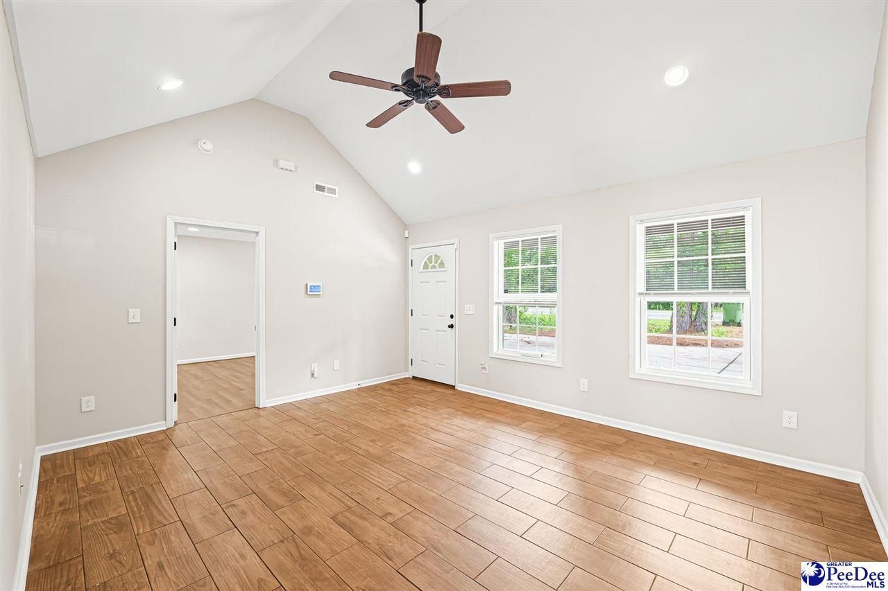 297 Green Acres Road Photo 5