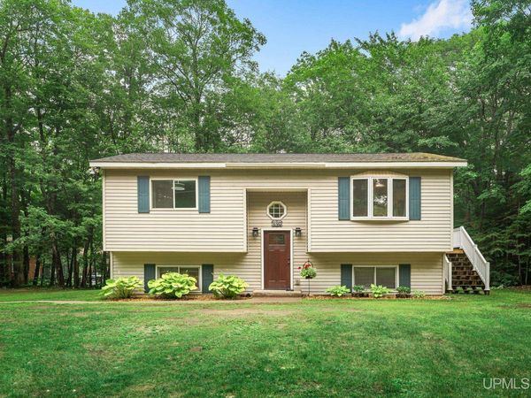 140 E Brebner Road, Negaunee Twp, MI 49866