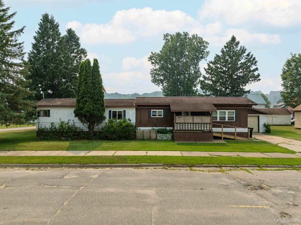 352 E 2nd Street, Caspian, MI 49915