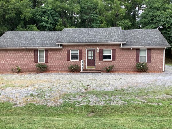 4439 Lee Highway , Troutville, VA 24175