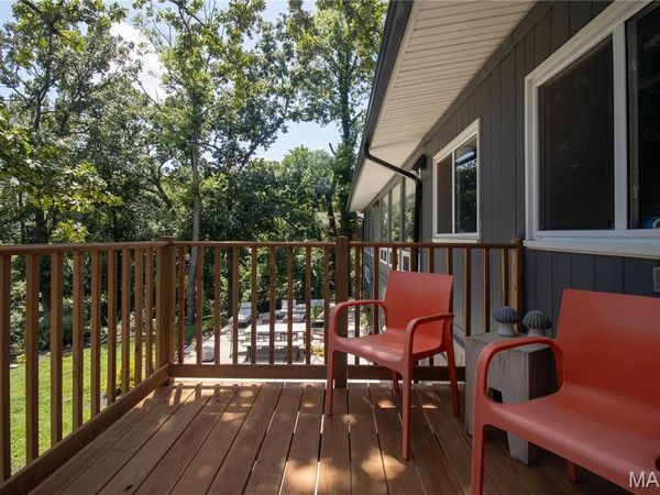 12212 Robyn Road , Sunset Hills, MO 63127