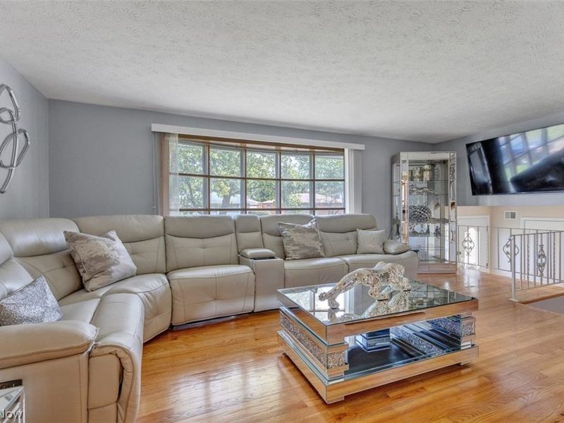 26 Brune Drive , Bedford, OH 44146 Photo 9