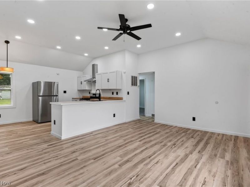 6199 Reynolds Road, Mentor, OH 44060 Photo 4