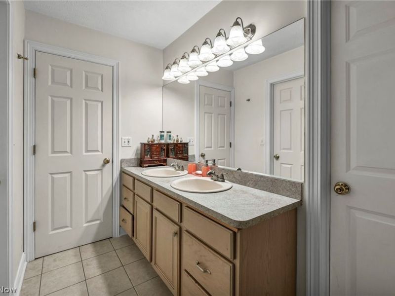 177 E 192nd Street , Euclid, OH 44119 Photo 37