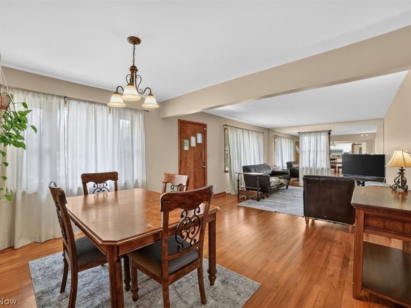 673 Knollwood Drive, Green, OH 44685 Photo 10