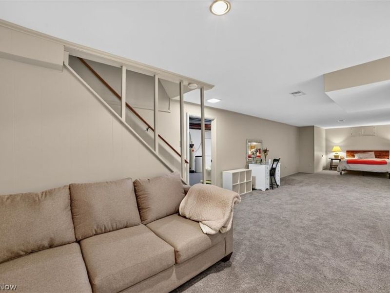 673 Knollwood Drive, Green, OH 44685 Photo 27