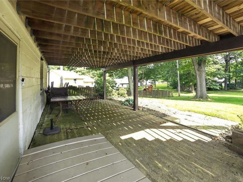 673 Knollwood Drive, Green, OH 44685 Photo 31