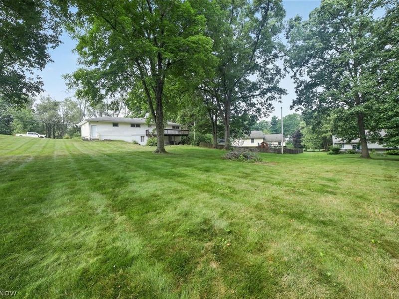 673 Knollwood Drive, Green, OH 44685 Photo 35