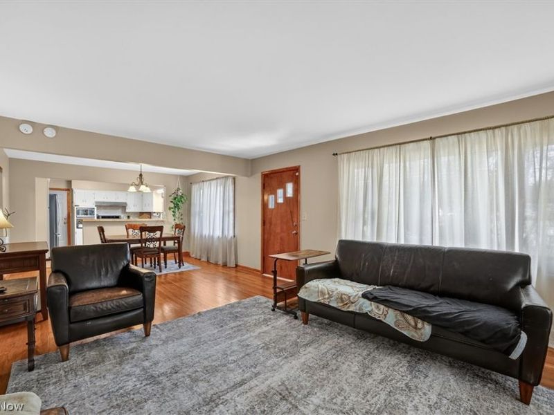 673 Knollwood Drive, Green, OH 44685 Photo 7