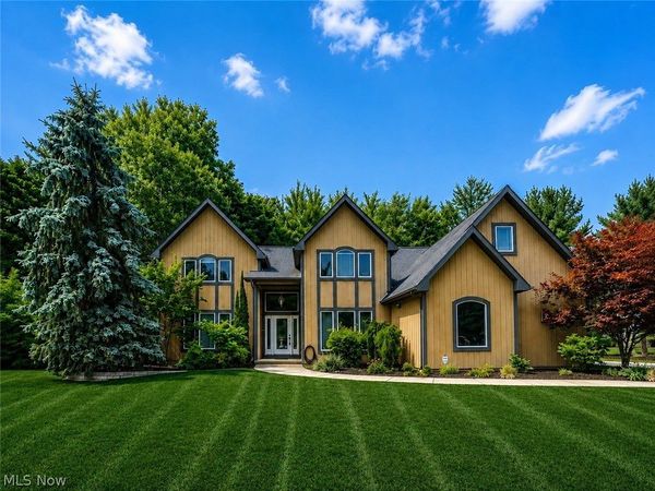 125 Orange Tree Drive, Orange, OH 44022