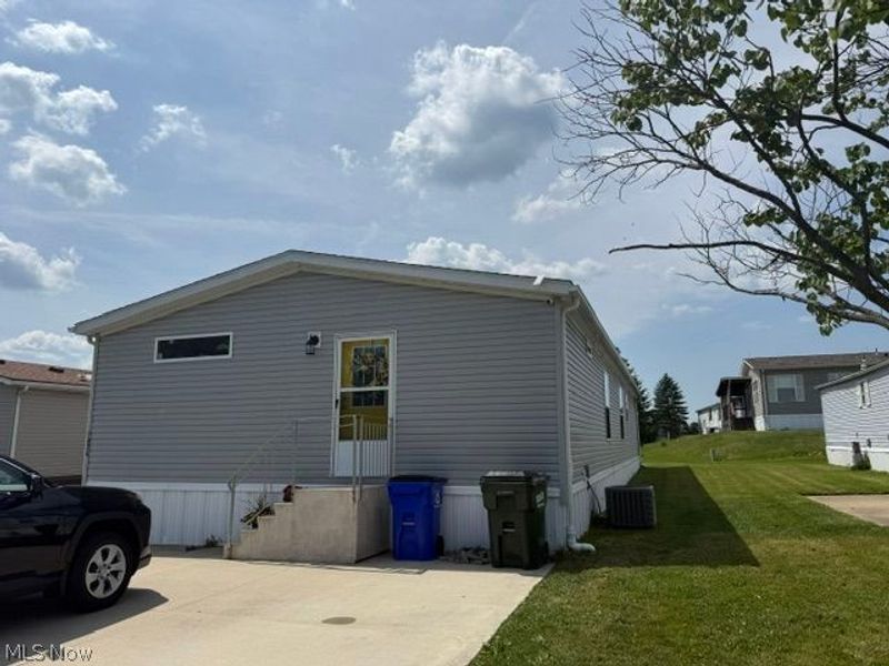 1424 Squire Drive, Streetsboro, OH 44241 Photo 3