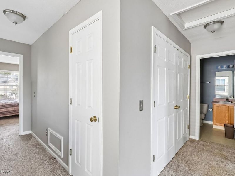 17633 Wildwood Lane, Unit 311, Cleveland, OH 44119 Photo 25