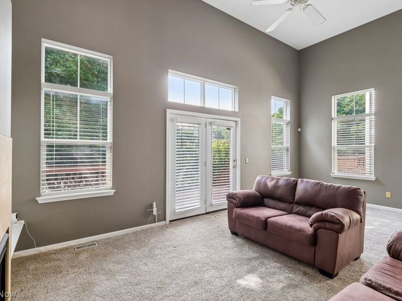 17633 Wildwood Lane, Unit 311, Cleveland, OH 44119 Photo 8