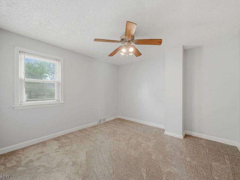 427 Valleyview Avenue NW, Canton, OH 44708 Photo 16
