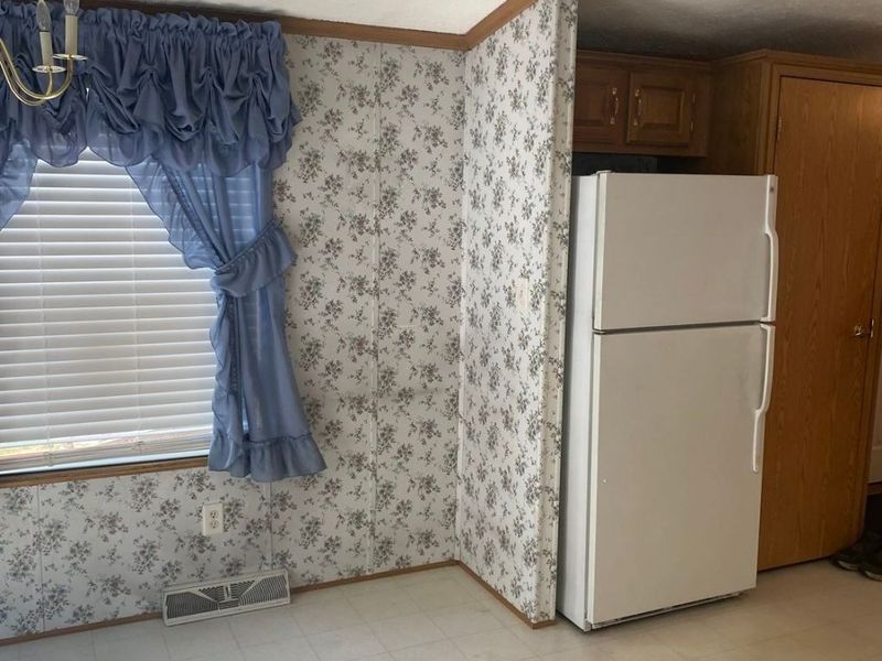 260 Westwoods, Amherst, OH 44001 Photo 7