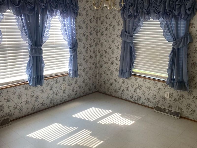 260 Westwoods, Amherst, OH 44001 Photo 8