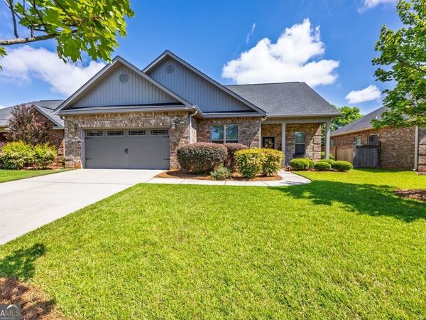 121 Alexis Way, Byron, GA 31008