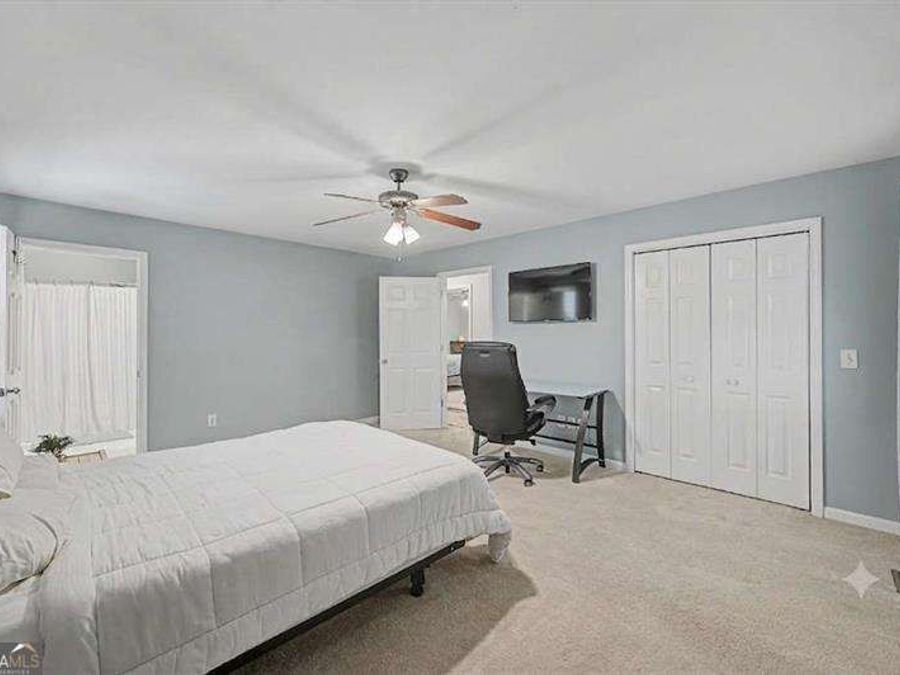 Property Image 100