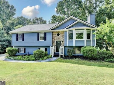 6224 Ivy Springs Drive, Flowery Branch, GA 30542