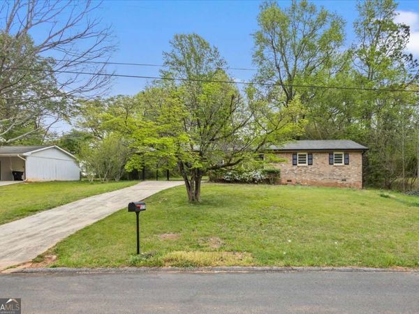 3570 Briar Drive, Lithia Springs, GA 30122
