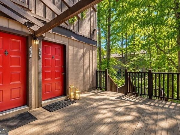 709 River Run Drive, Sandy Springs, GA 30350
