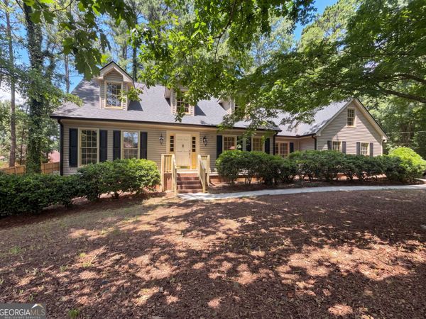 4379 Inns Brook Drive, Snellville, GA 30039