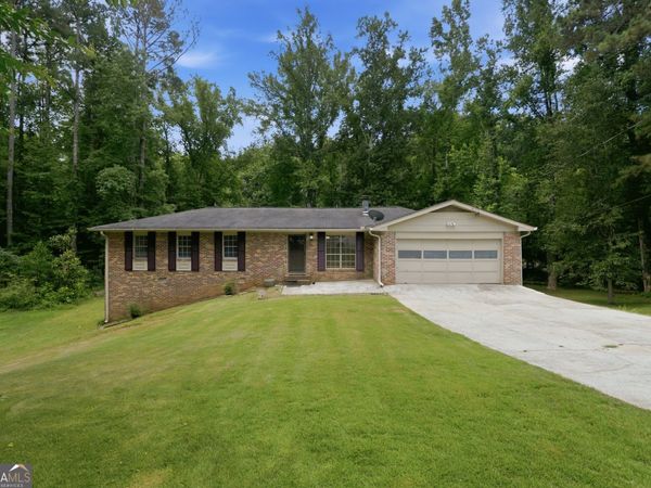 639 Cedrick Lane, Stone Mountain, GA 30087