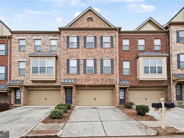 2707 Hallwood Lane, Suwanee, GA 30024