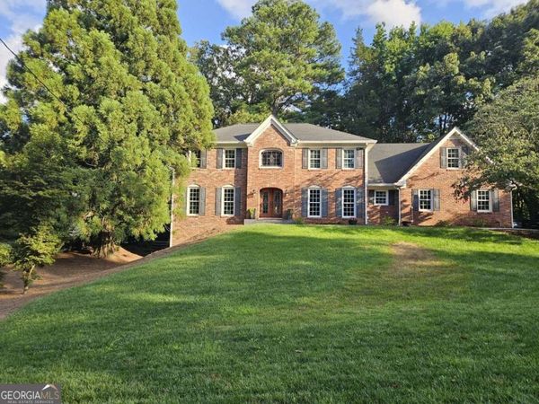 2303 Fenhurst Place, Atlanta, GA 30338