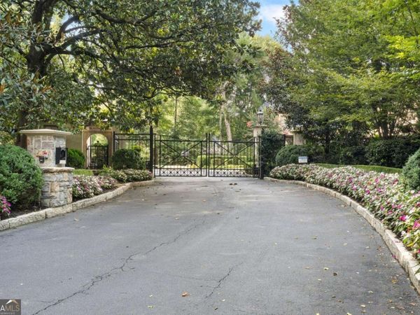 675 W Paces Ferry, #4 Road NW, Atlanta, GA 30327