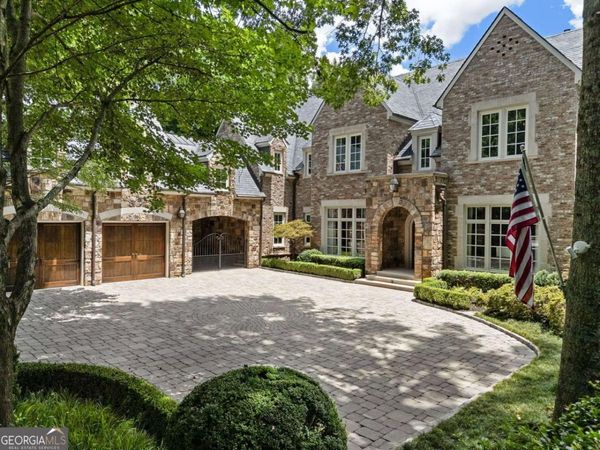 675 W Paces Ferry, #4 Road NW, Atlanta, GA 30327